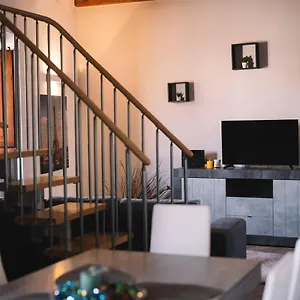 https://catania-apartment-norma.taorminaitalyhotels.com